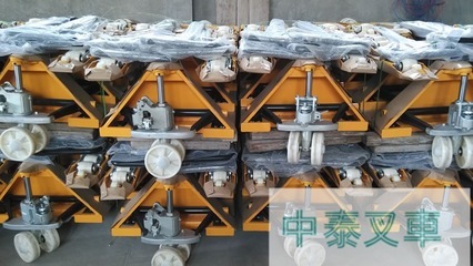 手动托盘搬运车 经济实用的仓储搬运利器